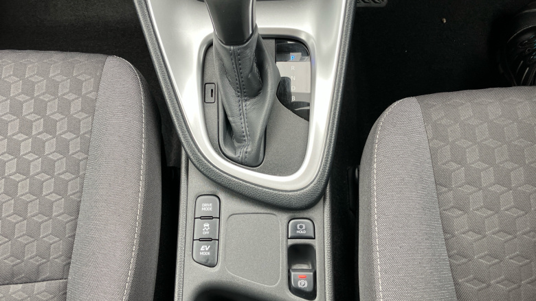 Toyota Yaris 1.5 Hybrid Design 5dr CVT Hybrid Hatchback